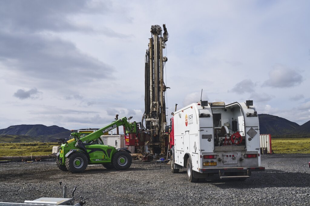 Mammoth constructions site