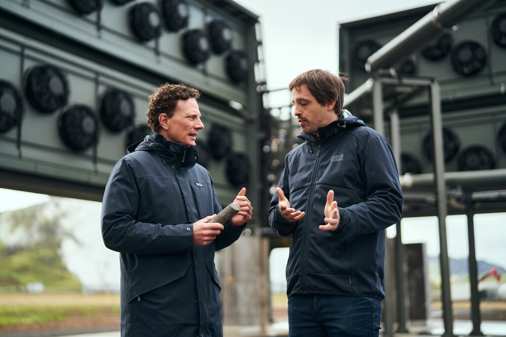 Climeworks co-CEOs and co- founders C. Gebald and J. Wurzbacher holding basalt rock.jpg